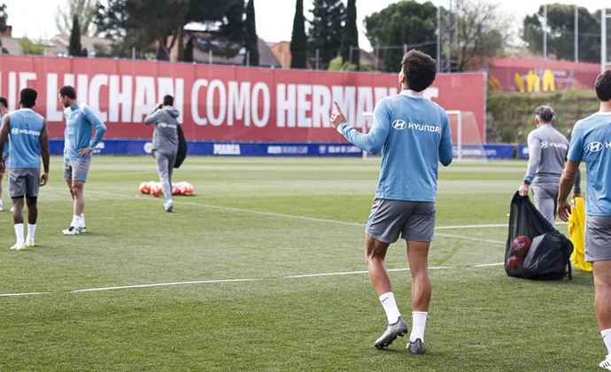Simeone vuelve a ensayar con el mismo once para preparar el próximo partido