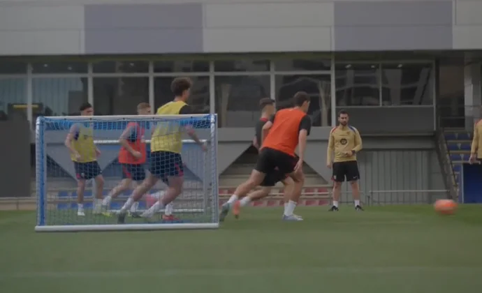 Sesión de recuperación sin Lewandowski ni Balde y con descanso para los titulares de Champions