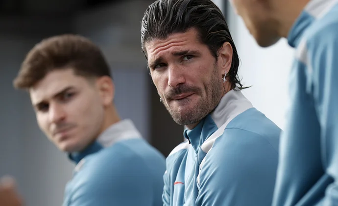 El Atlético se queda en el gimnasio por las lluvias sin despejar la única duda del once