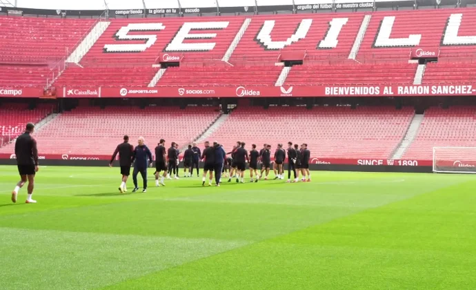 El Sevilla completa la última sesión sin los cuatro lesionados