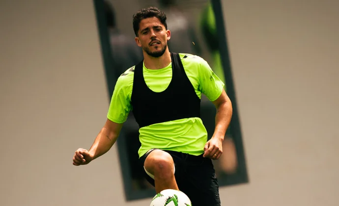 El Betis prepara el partido de Florencia sin los tres lesionados