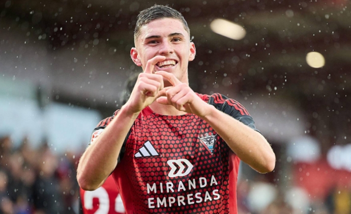 Panichelli alimenta el sueño del ascenso del Mirandés