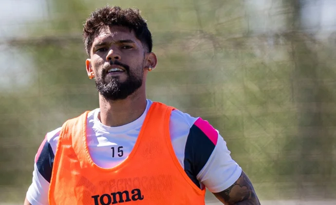 Alderete entrena con normalidad en la vuelta al trabajo del Getafe