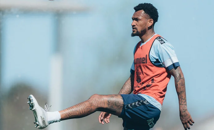 El Celta retoma el trabajo sin Starfelt y Giráldez llama a Miguel Román