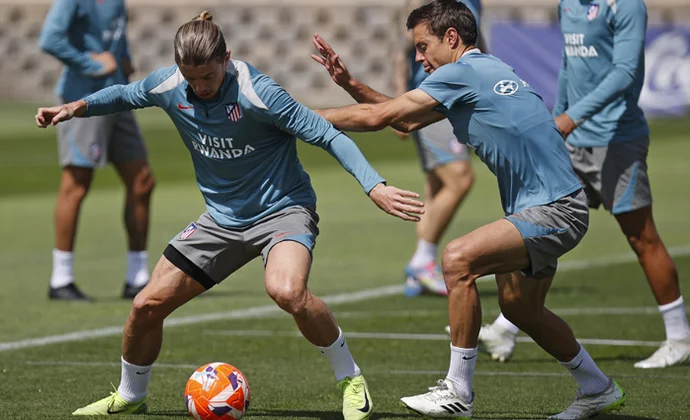 Barrios vuelve. Riquelme, Witsel y Julián Alvarez, bajas