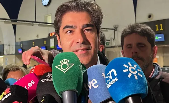 Ángel Haro habla de Antony, Isco, Pellegrini y la Fiorentina