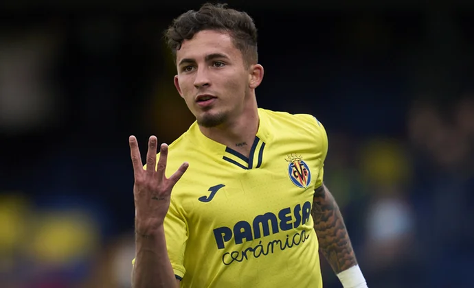 Yeremi Pino se encuentra sin sitio en el once de gala pero con el calendario como aliado