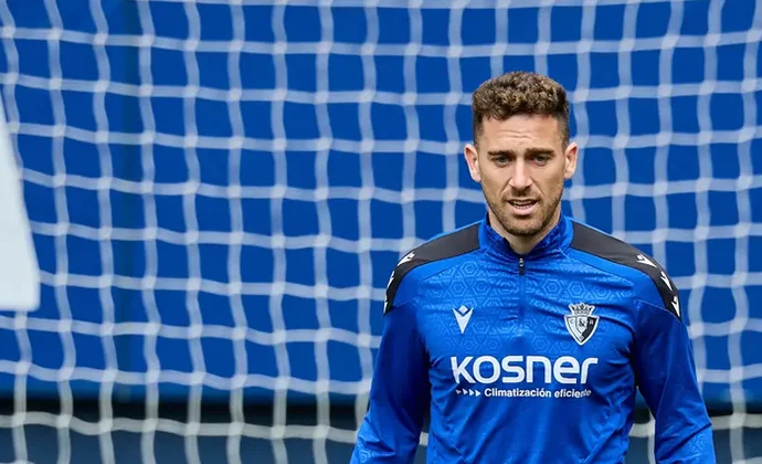 Osasuna completa otra sesión con la única baja de Moncayola