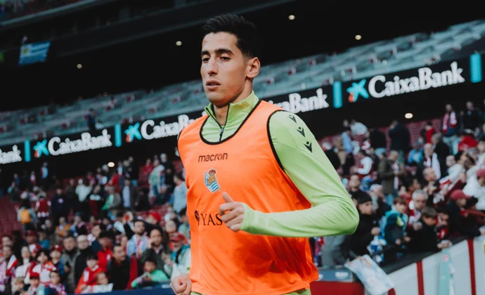 Aguerd cae lesionado en el calentamiento y le sustituye Aritz