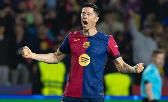 Lewandowski no pasa la última prueba y partirá desde el banquillo