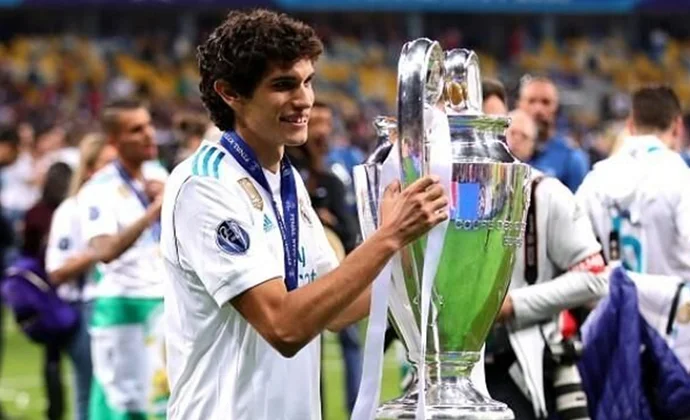 Jesús Vallejo decide no pedir la renovación y dejará el Real Madrid en junio