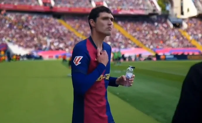 Christensen entró antes que Araujo en el Clásico porque el uruguayo vio amarilla