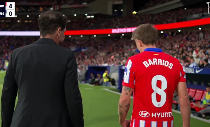 Pablo Barrios pidió el cambio contra la Real por unas leves molestias