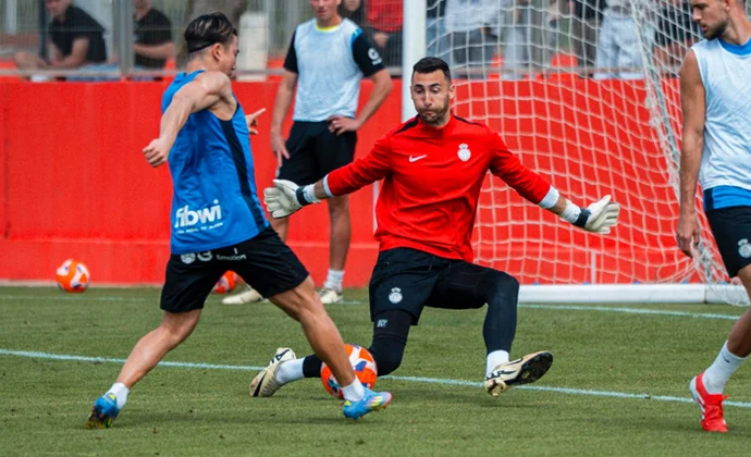 Cuidados para Dani Rodríguez en la vuelta al trabajo del Mallorca