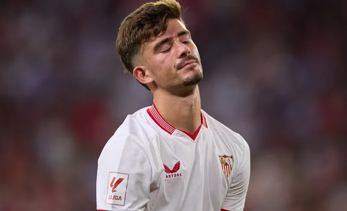 Kike Salas gestionó las cargas por unas leves molestias y no está descartado