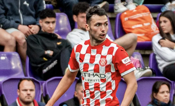 Arnau pidió el cambio en el descanso por unas molestias en los isquiotibiales