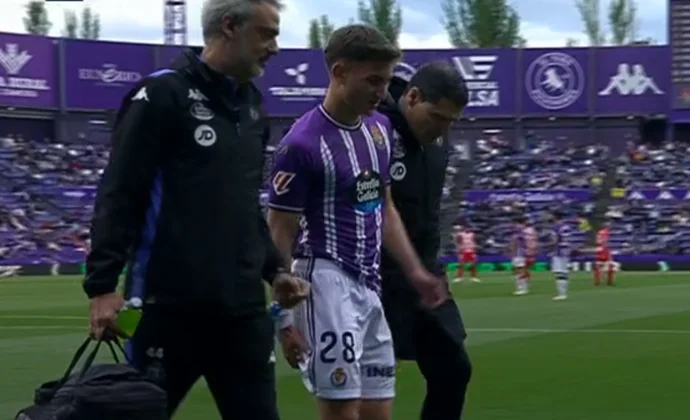 Chuki se retira del partido con molestias en los isquiotibiales