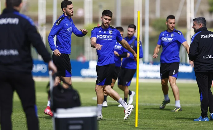 Rubén García, Kike Barja y Moncayola no se ejercitan con el grupo