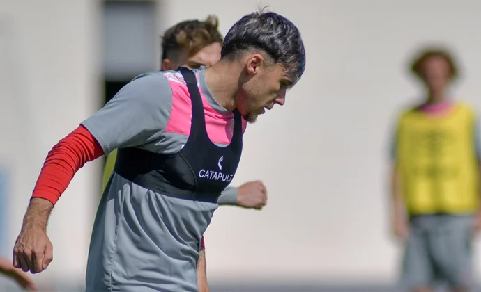 El Rayo retoma los entrenamientos pendiente de las molestias de Camello