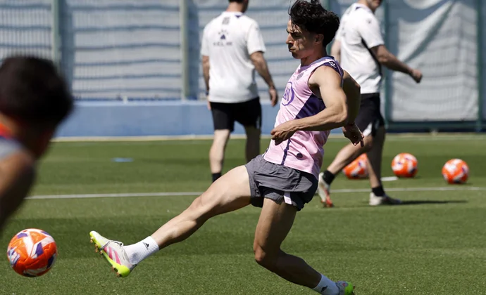 El Espanyol completa una sesión de recuperación con la única baja de Oliván