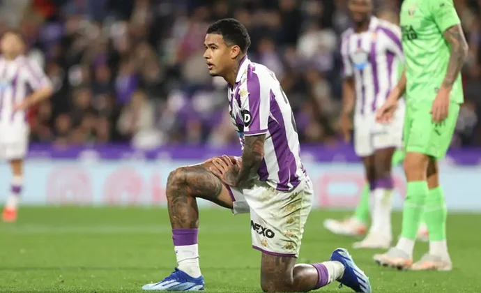 Valladolid y Pachuca negocian la cesión de Kenedy
