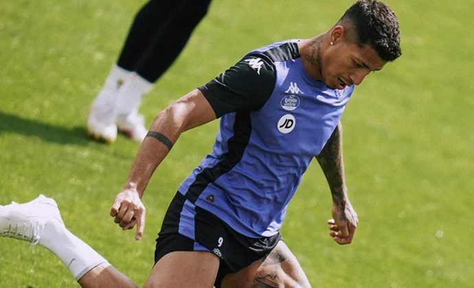 Aidoo y Juric empiezan la semana con el grupo