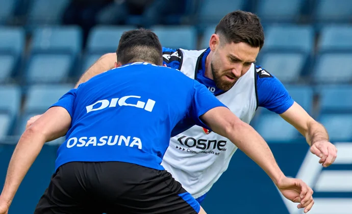 Osasuna vuelve al trabajo sin Arnaiz ni Kike Barja, que ya tiene parte médico