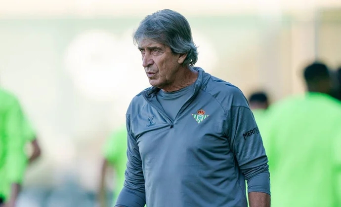 Pellegrini podría estar ensayando ya el once de la final de Conference