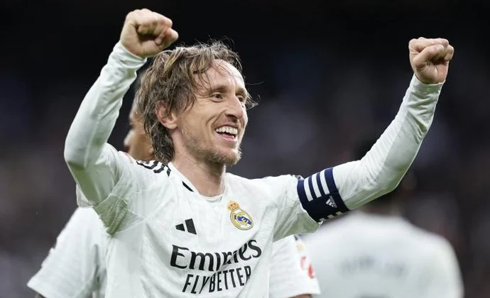 COPE dice que Modric podría no renovar y despedirse del Bernabéu este sabado