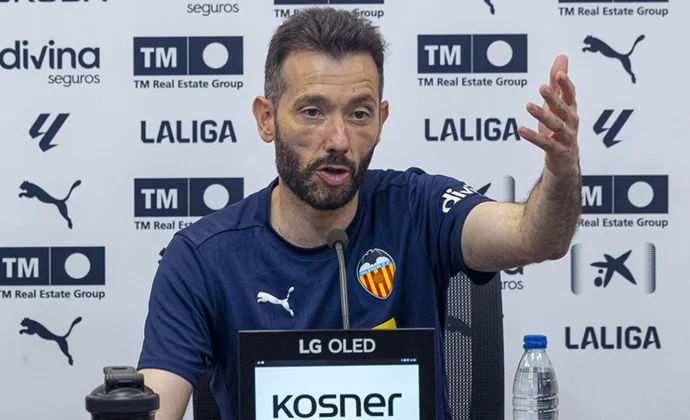 Corberán evita adentrarse en la planificación del próximo curso y saldrá mañana con un once competitivo