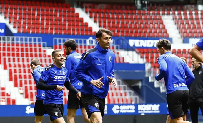 Kike Barja es la única baja en el entrenamiento del jueves