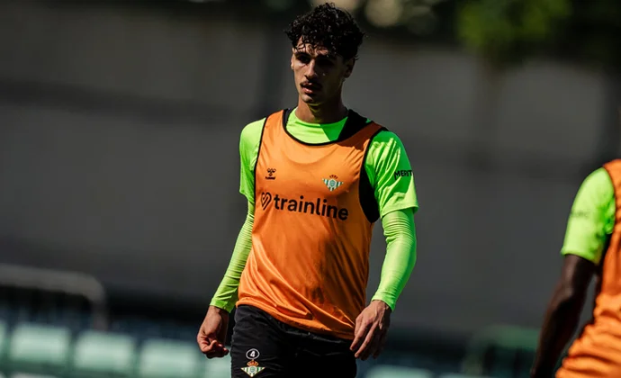 Vieites, Sabaly y Cardoso, con el grupo para preparar la final. Lo Celso todavía no