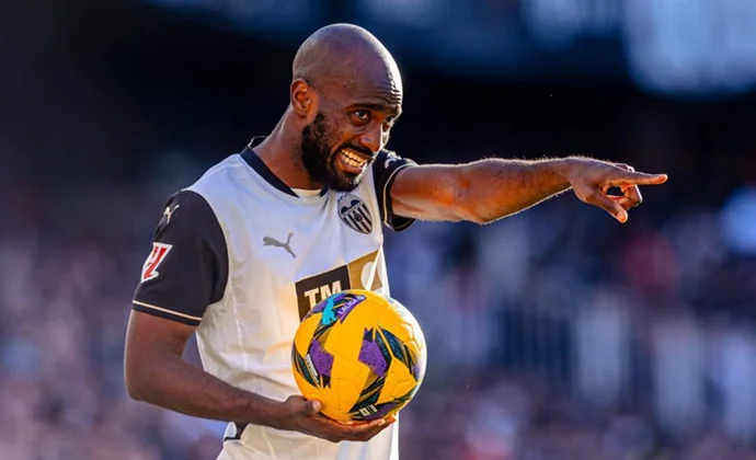 Dimitri Foulquier no seguirá en el Valencia