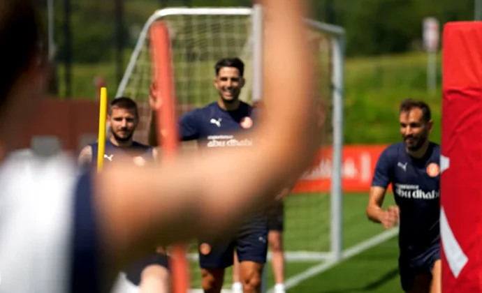 Miovski y Miguel no llegan a tiempo para el partido de mañana