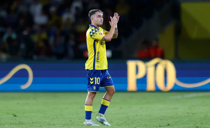 La prensa canaria sospecha que Moleiro, Sandro y Javi Muñoz se han borrado del último partido