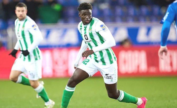 El PSV comunica al Betis su interés en Nobel Mendy