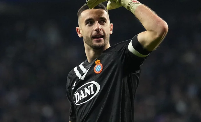 El debate interno de Joan García: entre lo que le dicta la cabeza y lo que siente el corazón