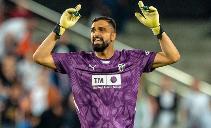 Mamardashvili dice adiós al Valencia para empezar una nueva aventura en el Liverpool