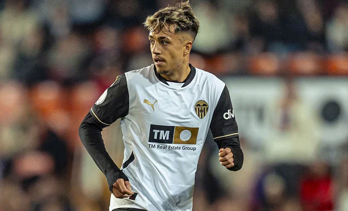 Iván Jaime finaliza su cesión en el Valencia sin descartarse un regreso