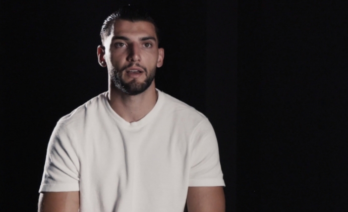 Rafa Mir no descarta ninguna opcion: quedarse en el Sevilla o volver al Valencia