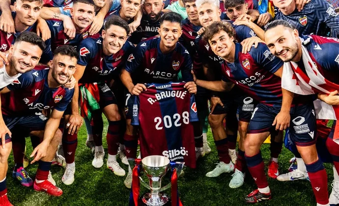 Roger Brugué renueva con el Levante hasta 2028