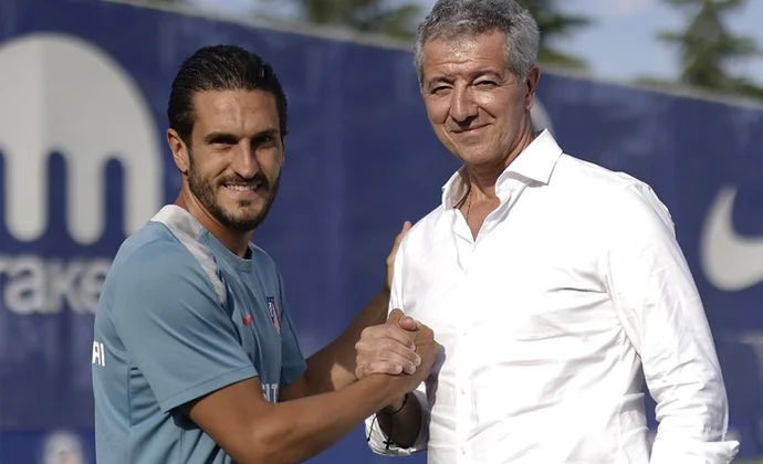 Koke, que finalizaba contrato en un mes, renueva un año más