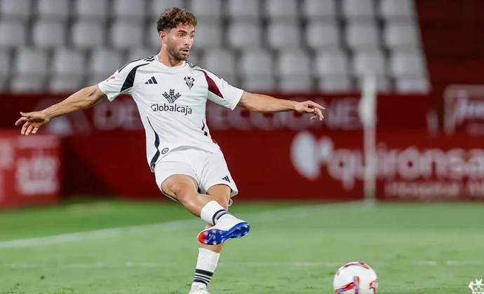 Giráldez cuenta con Javi Rueda tras su cesión en el Albacete