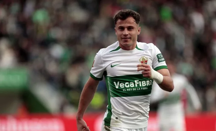 El Elche negociará con el Valencia la continuidad de Germán Valera