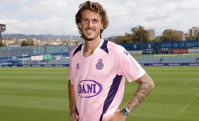 Carlos Romero firma una buena temporada en el Espanyol y ahora vive la “carrera de clubes”