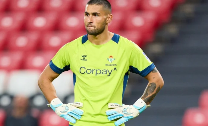 Fran Vieites ya aparece como transferible