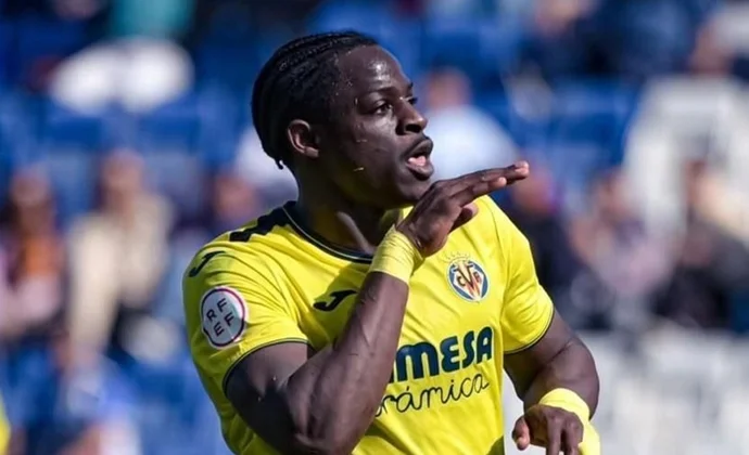 El Villarreal declara a Etta Eyong cedible y priorizará equipos de Primera