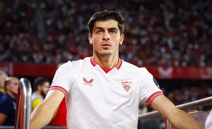 El Sevilla rechaza una primera oferta del Napoli por Juanlu Sánchez