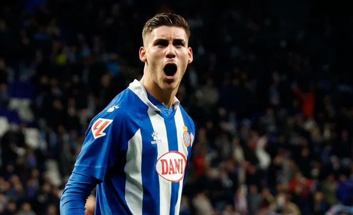 El Espanyol alcanza un acuerdo por Roberto Fernández gracias a lo que ingresará de Joan García