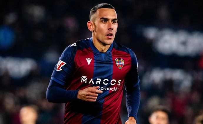 Ángel Algobia sigue el camino de Ignasi Miquel y se despide del Levante